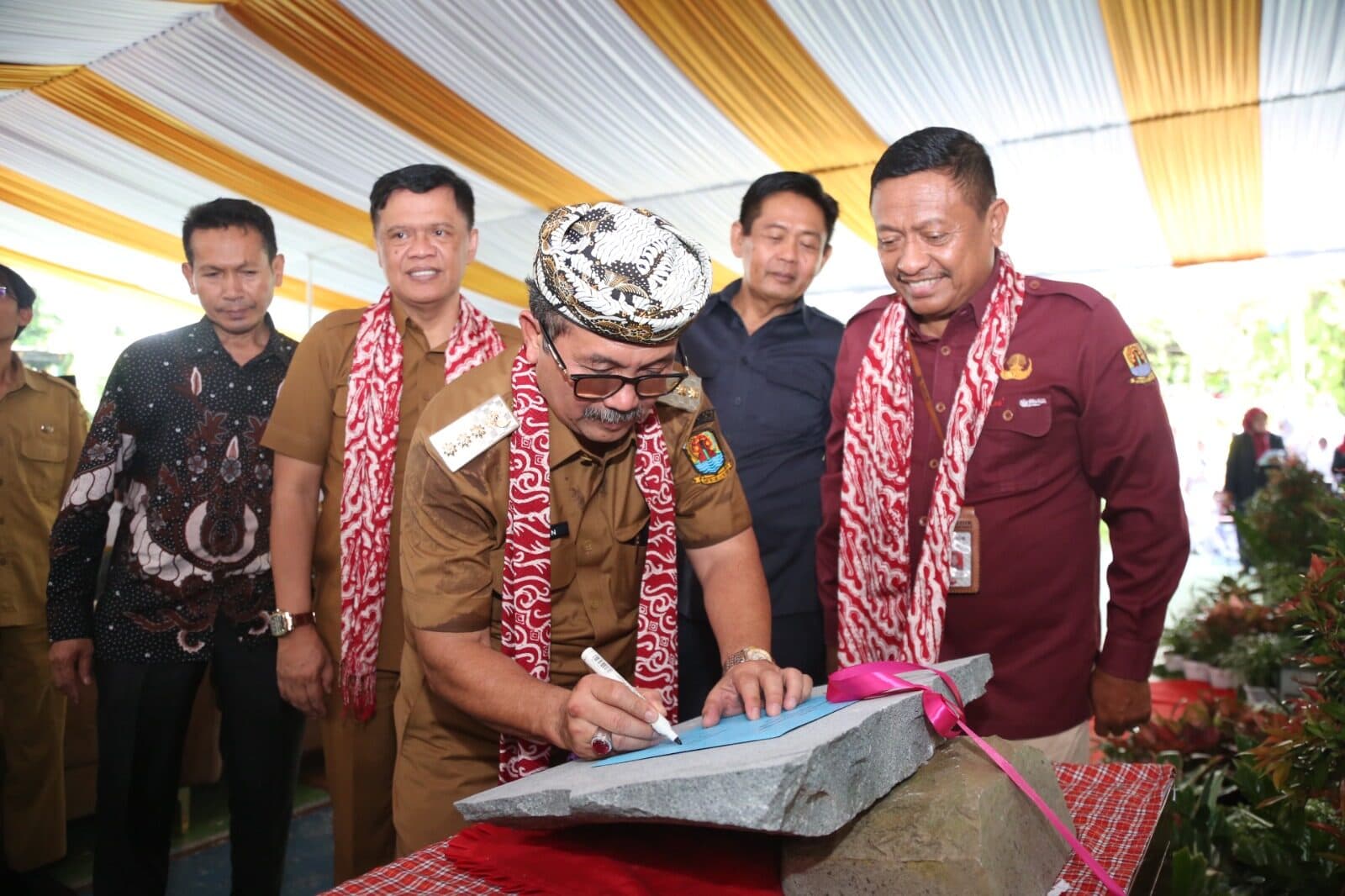 Pemkab Cirebon Luncurkan Program Sekolah Unggulan: Dorong Pendidikan Merata dan Berkualitas