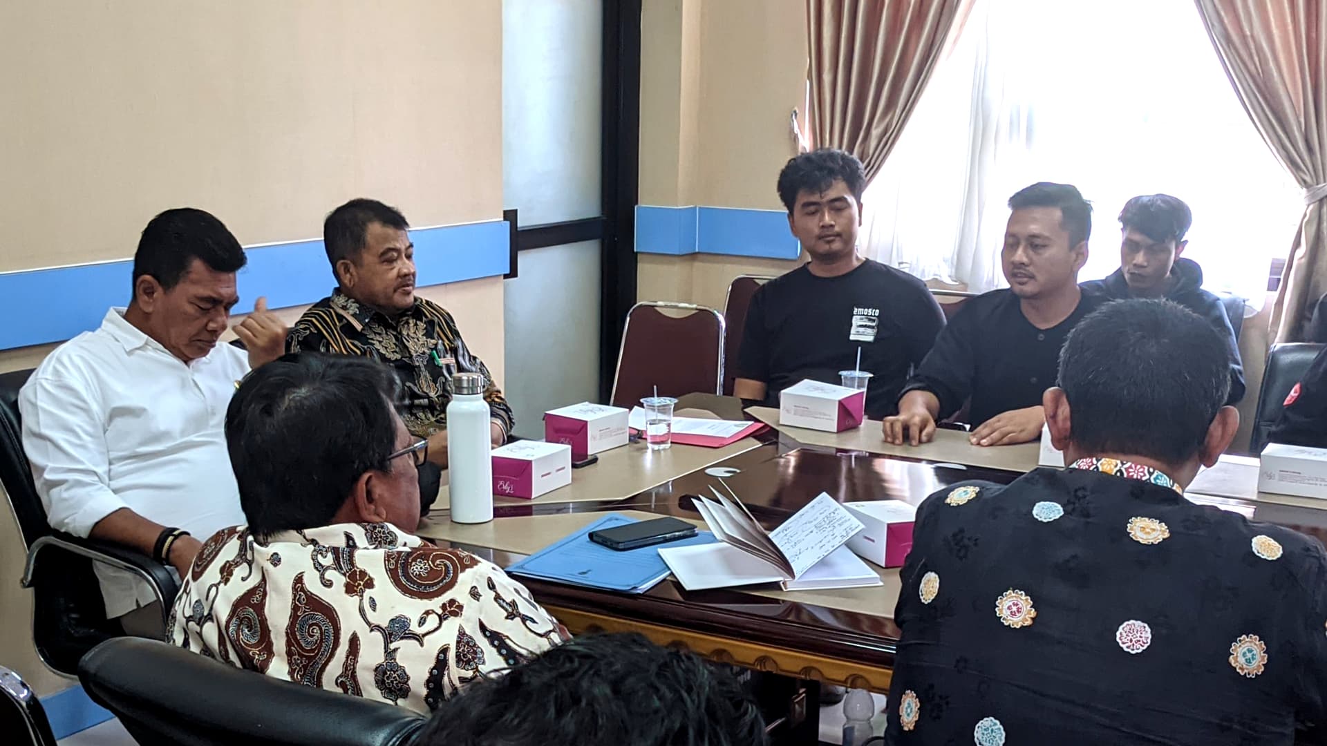 DPRD Indramayu Terima Audiensi Aliansi Tugu Menggugat, Pertanyakan Transparansi Proyek Pertamina