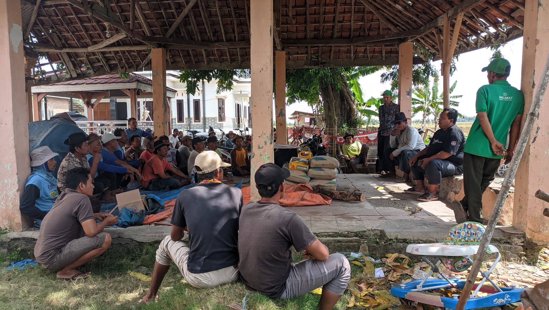 Petani Desa Jambe Mengeluh, Pembatasan Wilayah Combine dan Pungutan Rp200 Ribu Dinilai Merugikan
