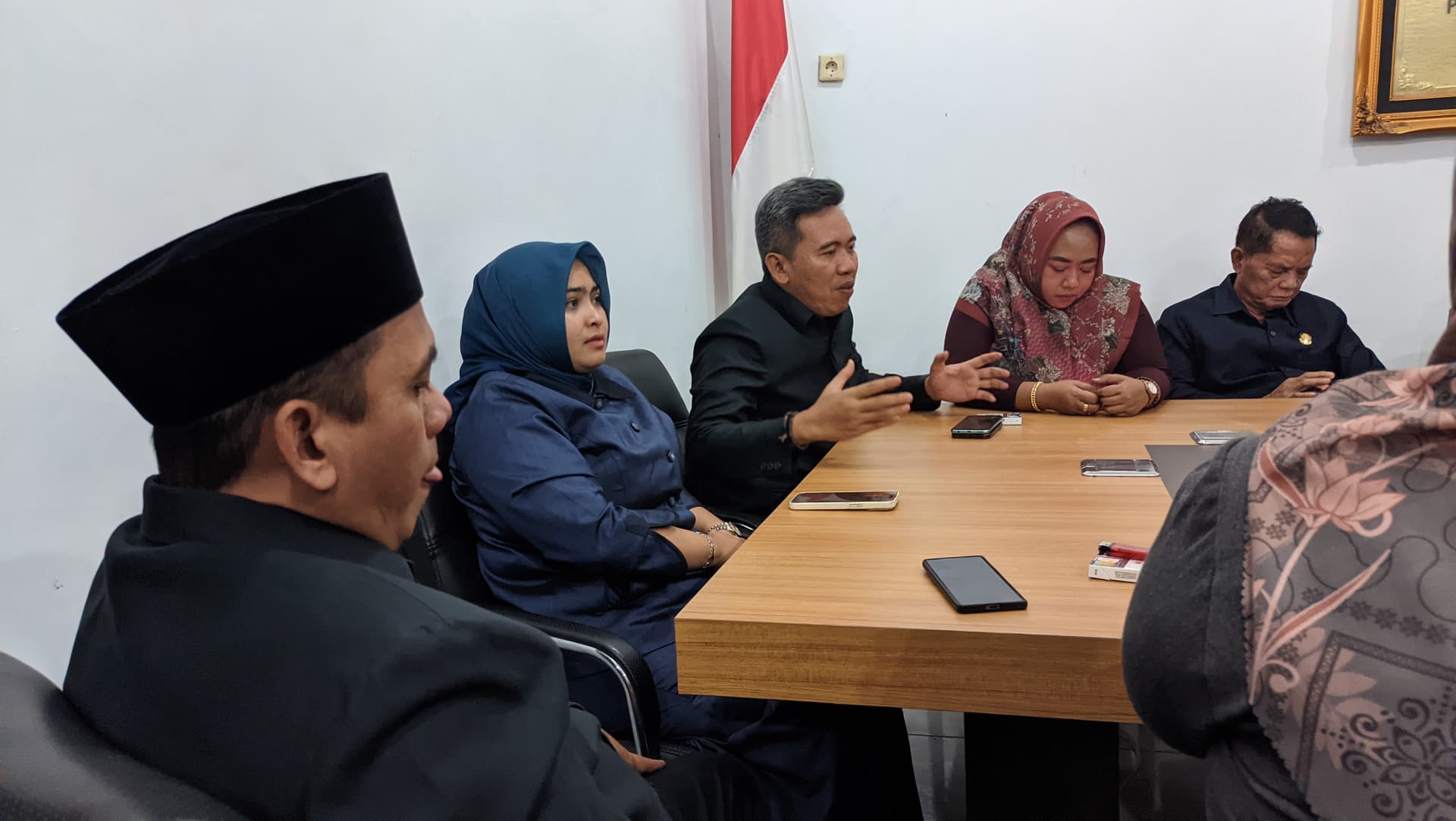 Fraksi PDI Perjuangan Indramayu Walk Out Sidang Paripurna RPJMD, Soroti Data Tak Akurat dan Program Tak Terukur