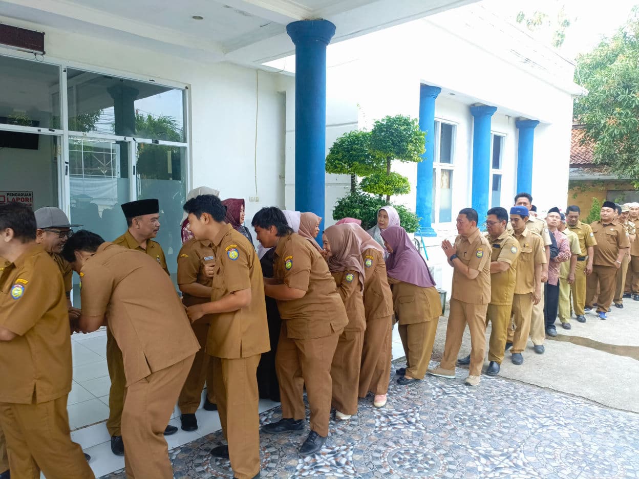 Camat Balongan Ajak Tingkatkan Pelayanan Publik dan Kepedulian Lingkungan saat Halalbihalal