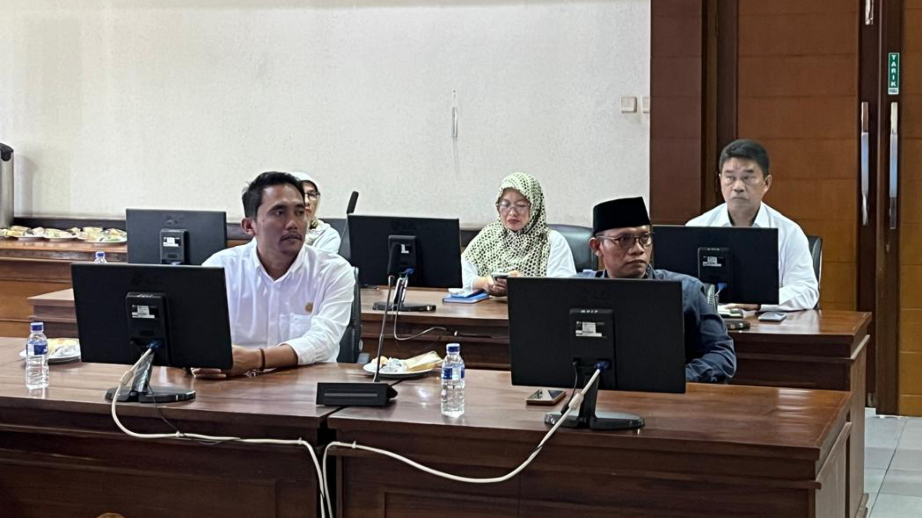 DPRD Dorong Upah Pekerja di Indramayu, Sesuai UMK dan Perusahaan Menyerap Tenaga Lokal