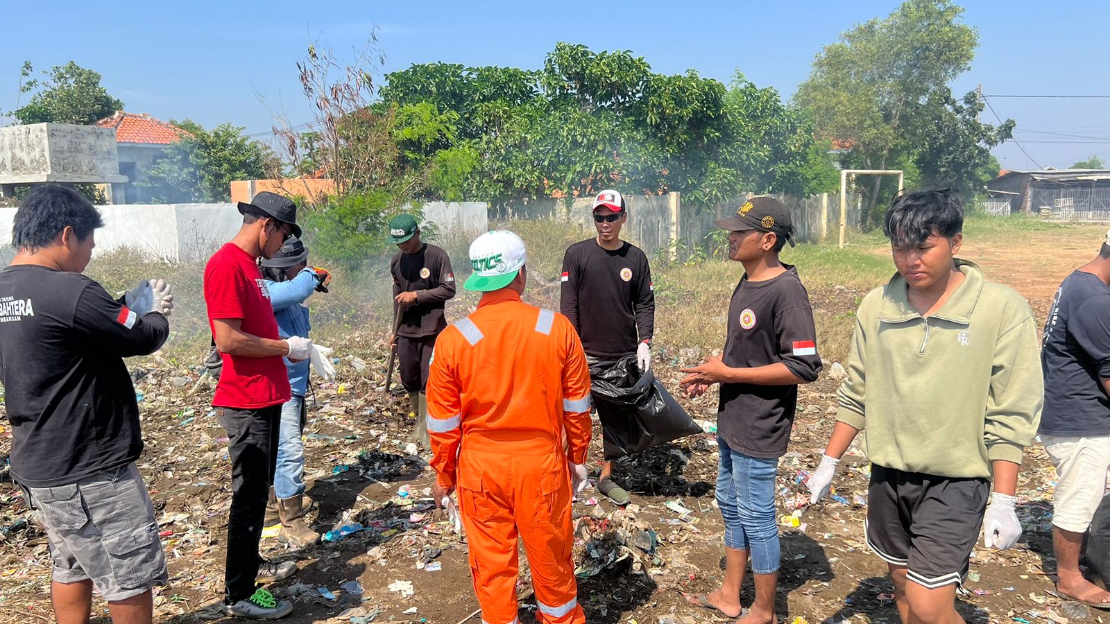 Karang Taruna Limbangan Gelar Aksi Nyata Jaga Lingkungan dengan Semangat Gotong Royong