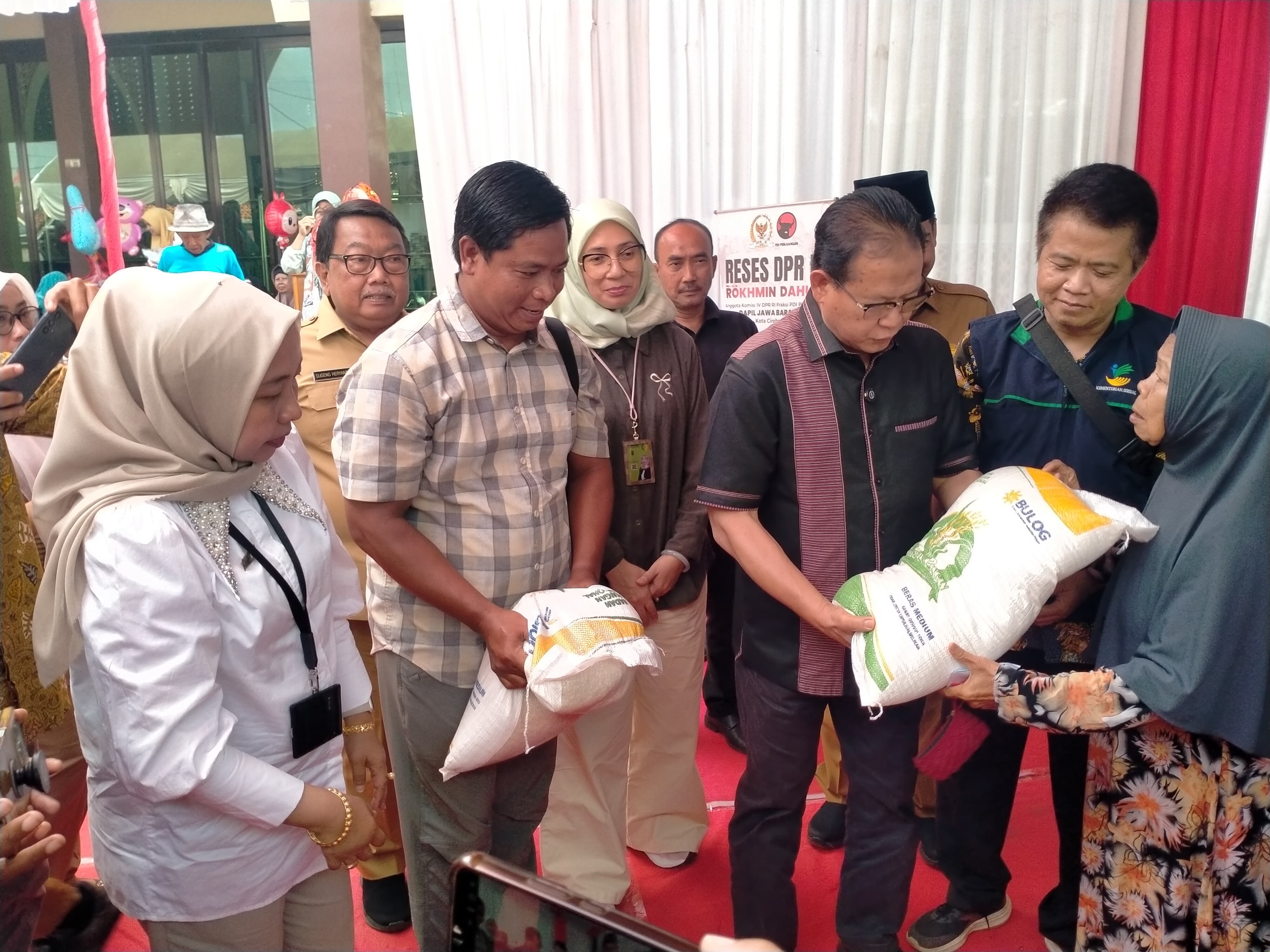 Bulog Tuntaskan Penyaluran Beras Bantuan Pangan di Indramayu, Desa Ujungpendok Jaya Jadi Titik Terakhir