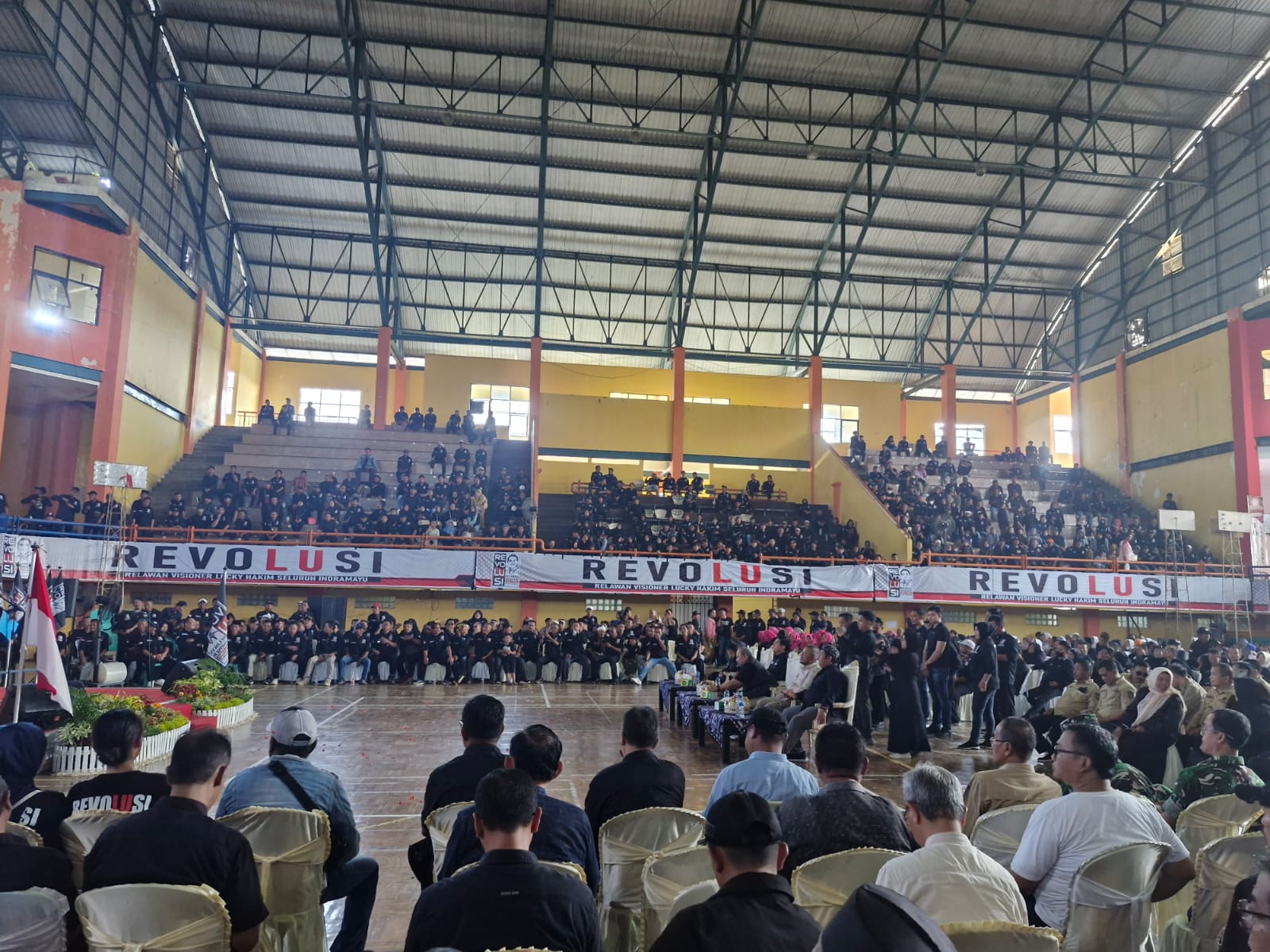 Relawan Revolusi Lucky-Sae Gelar Kongres Silaturahmi di GOR Singalodra Indramayu
