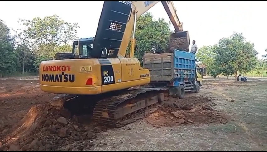 Tambang Tanah Merah di Kecamatan Sukagumiwang Ganggu Warga, Aktivitas Dimulai Jam 3 Dini Hari