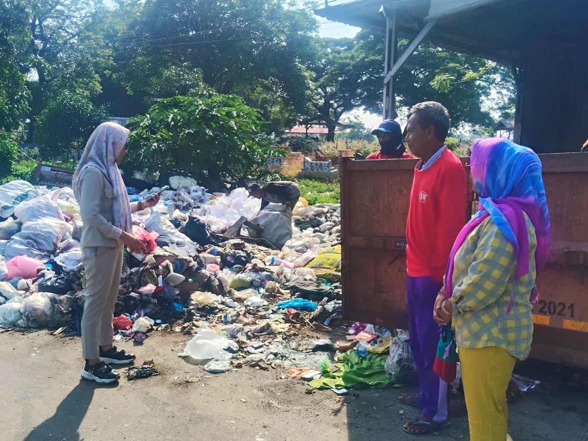 Tumpukan Sampah di Sumuradem Timur Viral, Aleg Yunita Lestari Dewi Gerak Cepat Turun Tangan